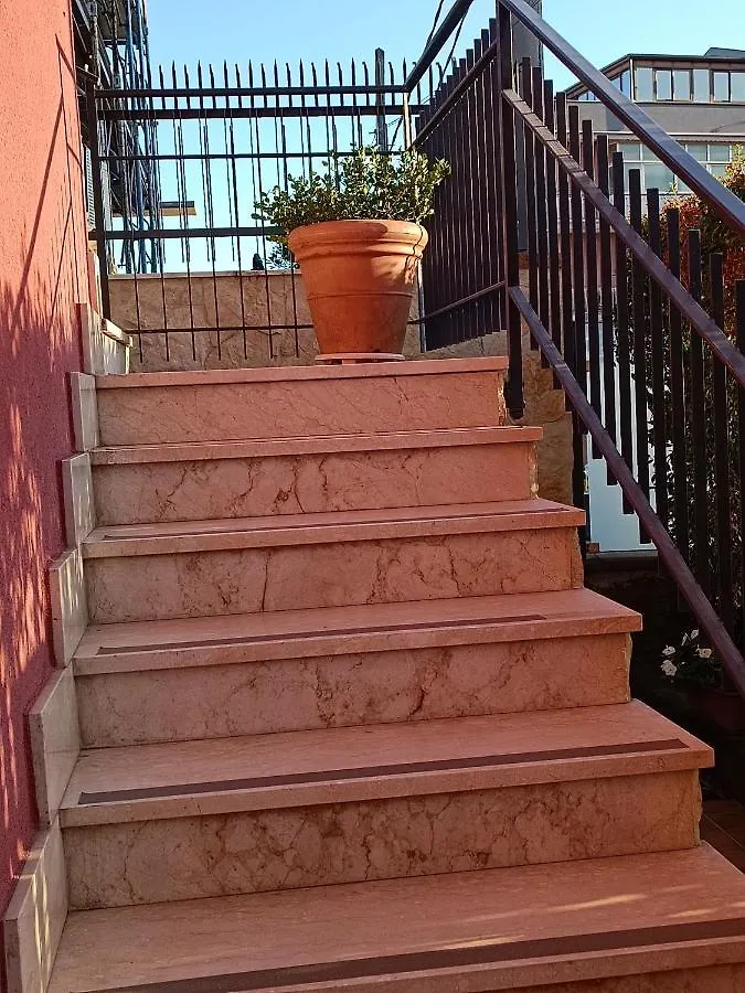 דירות גרבינה די קטניה Peppe'S House 0*,